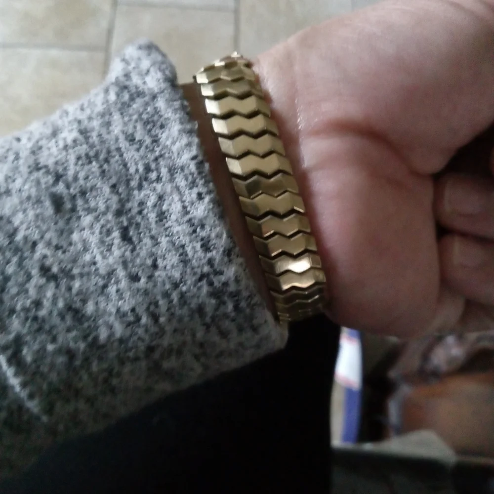 Watch - Picture 5 of 7